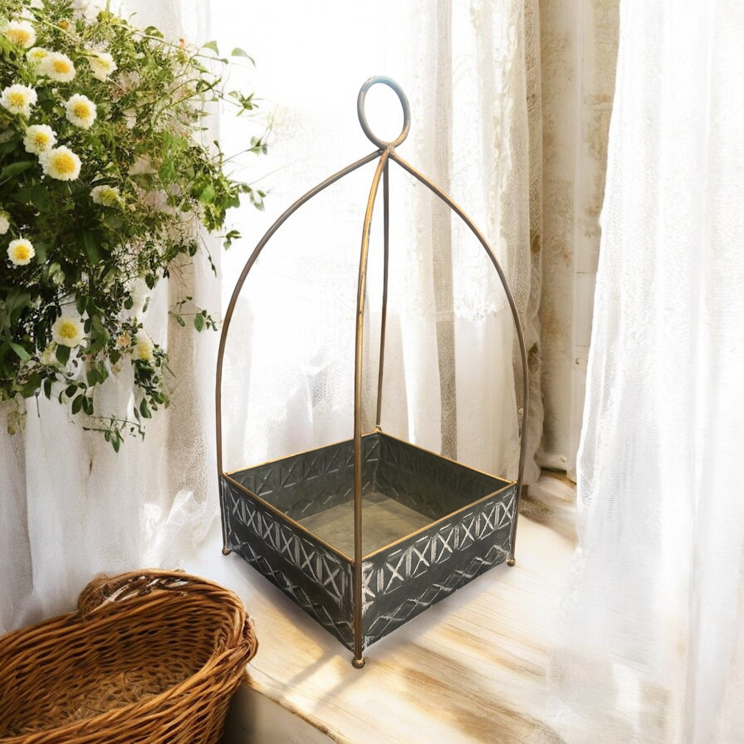 Metal Lantern - Gold