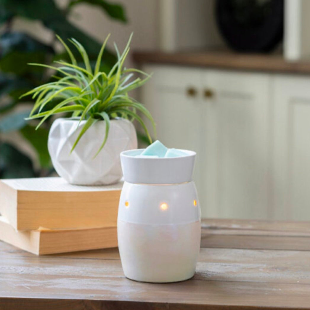 Iridescent Midsize Illumination Warmer