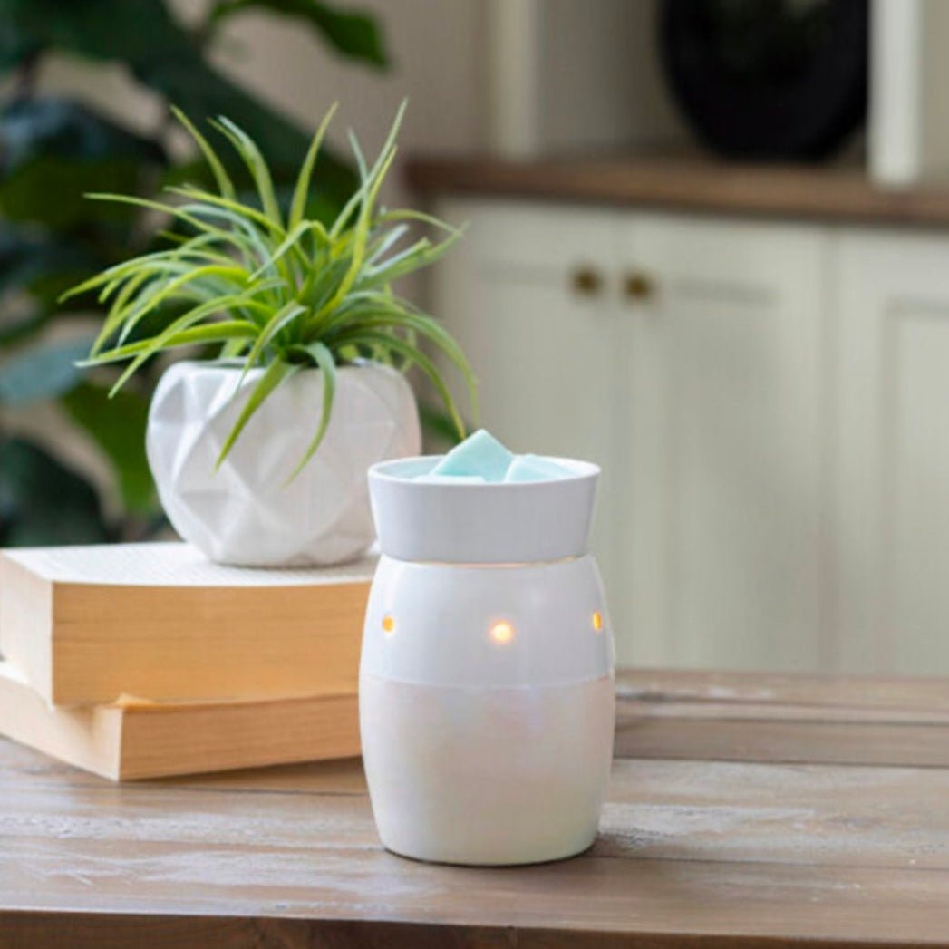 Iridescent Midsize Illumination Warmer - Corn Crib Candles